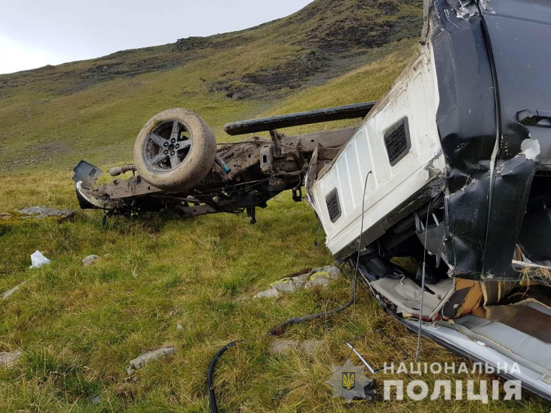 Двоє киян розбилися в аварії на горі у Закарпатській області